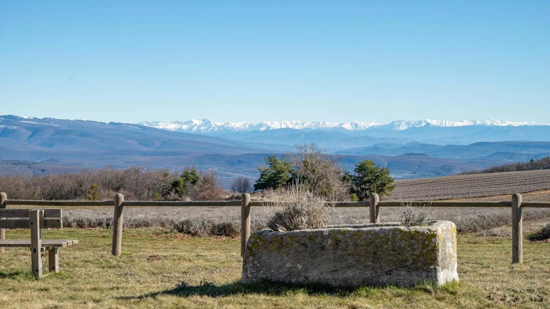 Large Property For Rent In Provence Lavande Et Merveilles سا سيتيورنا دابت بيت للعطل سا سيتيورنا دابت