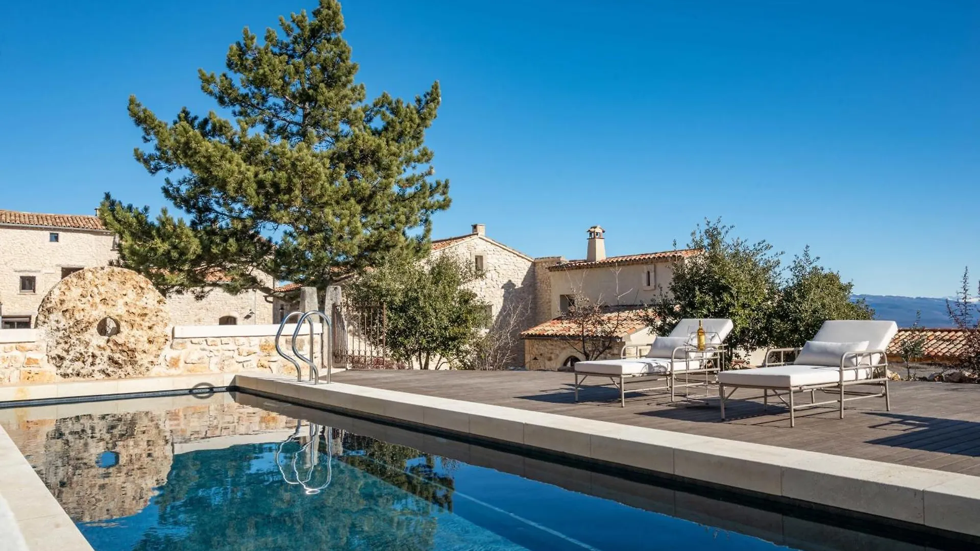 Large Property For Rent In Provence Lavande Et Merveilles سا سيتيورنا دابت بيت للعطل سا سيتيورنا دابت